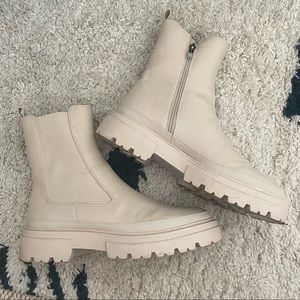 madden bone colored Armond lug boot